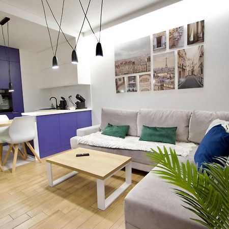 Wola Blue Modern Apartment Βαρσοβία Εξωτερικό φωτογραφία