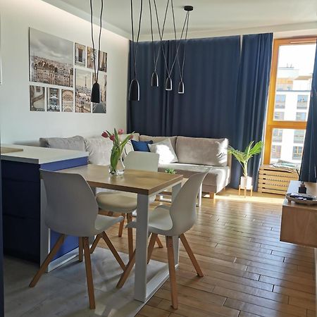 Wola Blue Modern Apartment Βαρσοβία Εξωτερικό φωτογραφία